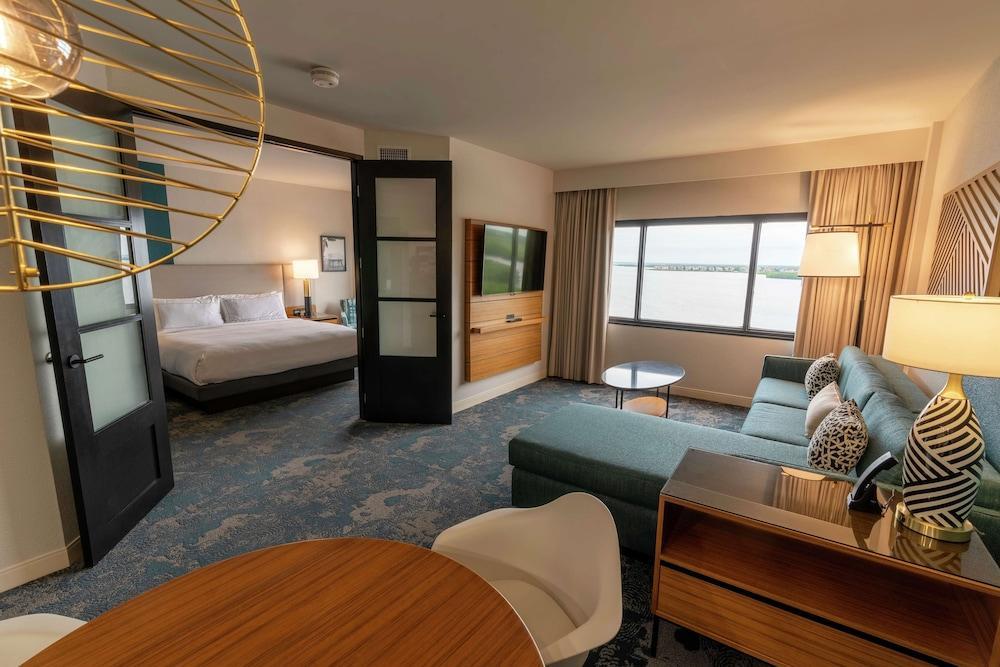 Hotel Doubletree By Hilton Tampa Rocky Point Waterfront Extérieur photo