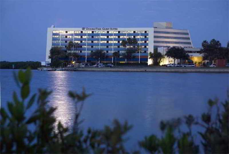 Hotel Doubletree By Hilton Tampa Rocky Point Waterfront Extérieur photo